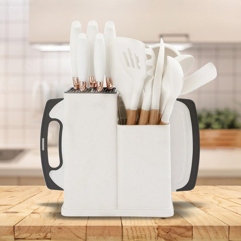 Набор кухонных принадлежностей на 19 предметов: силиконовые приборы + набор ножей на подставке + доска для нарезки